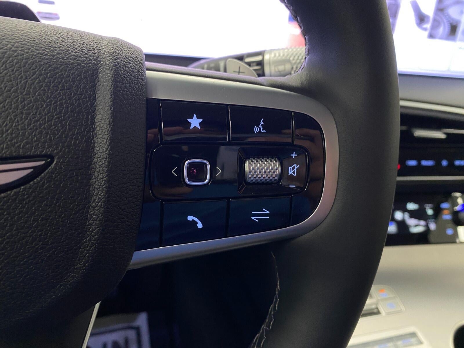 2027 Genesis GV70 2.5T ADVANCED