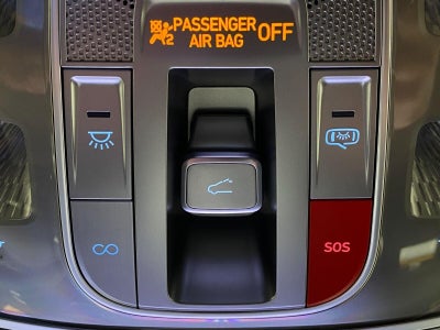 2027 Genesis GV70 2.5T ADVANCED