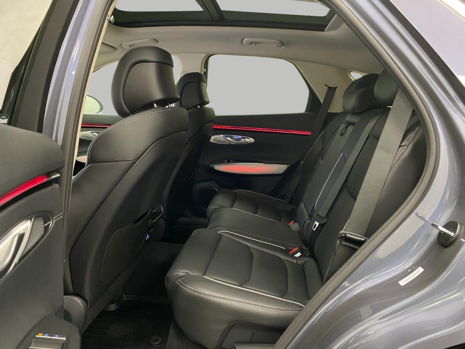 2027 Genesis GV70 2.5T ADVANCED