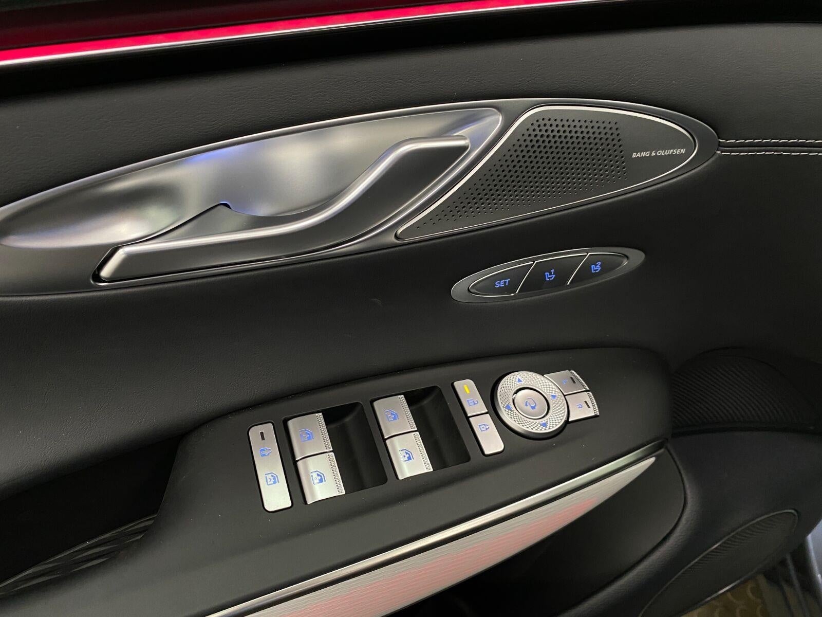 2027 Genesis GV70 2.5T ADVANCED