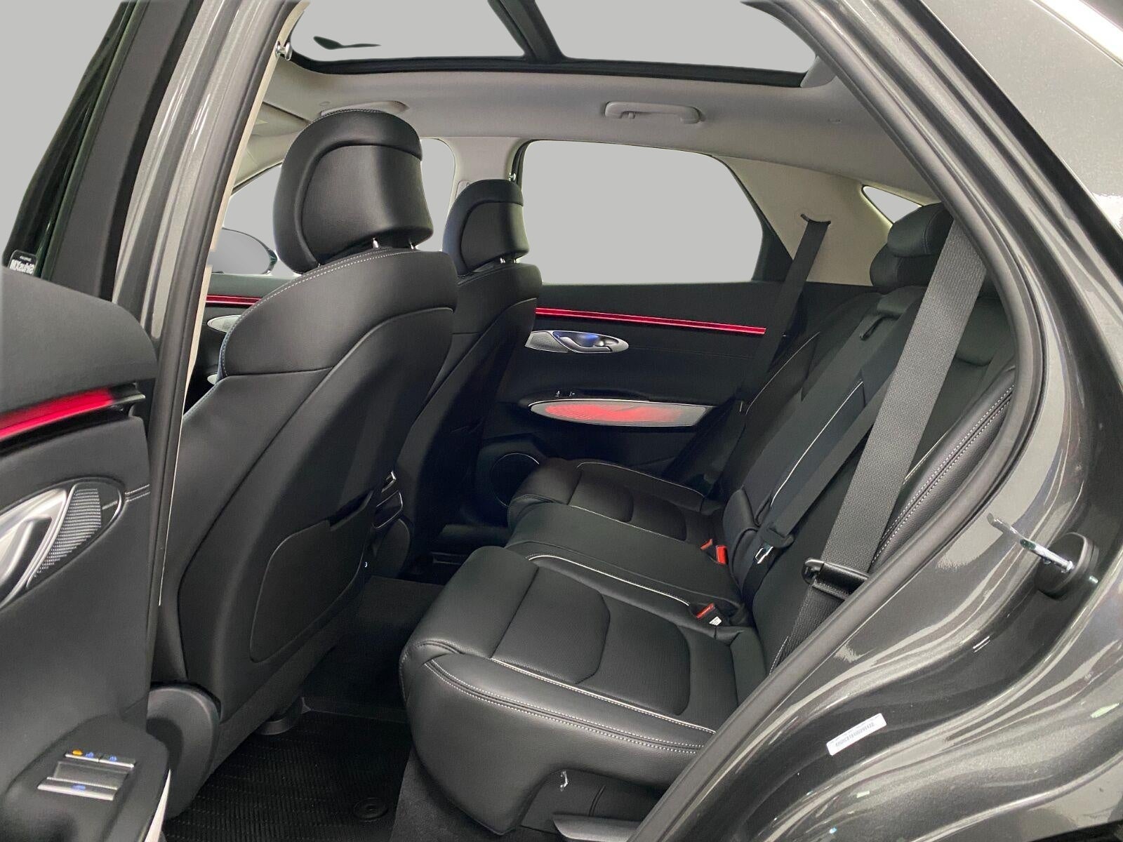 2027 Genesis GV70 2.5T ADVANCED