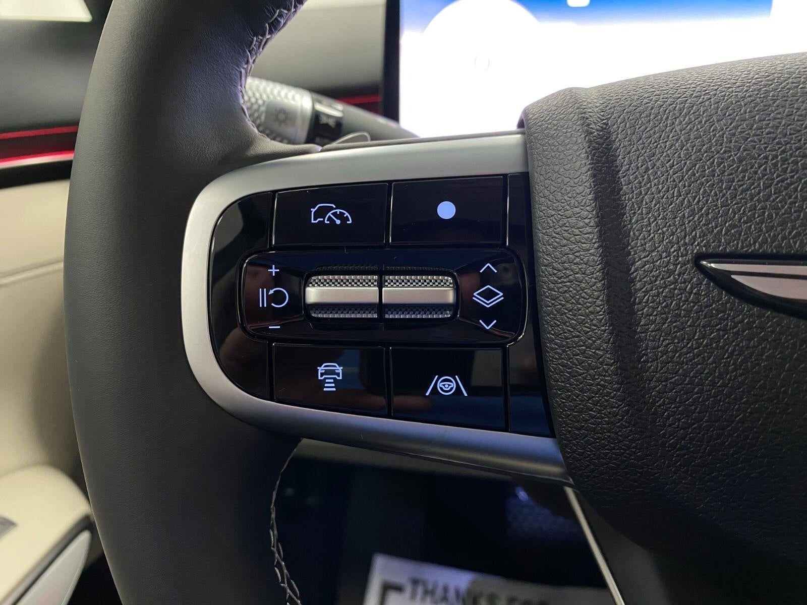 2027 Genesis GV70 2.5T ADVANCED