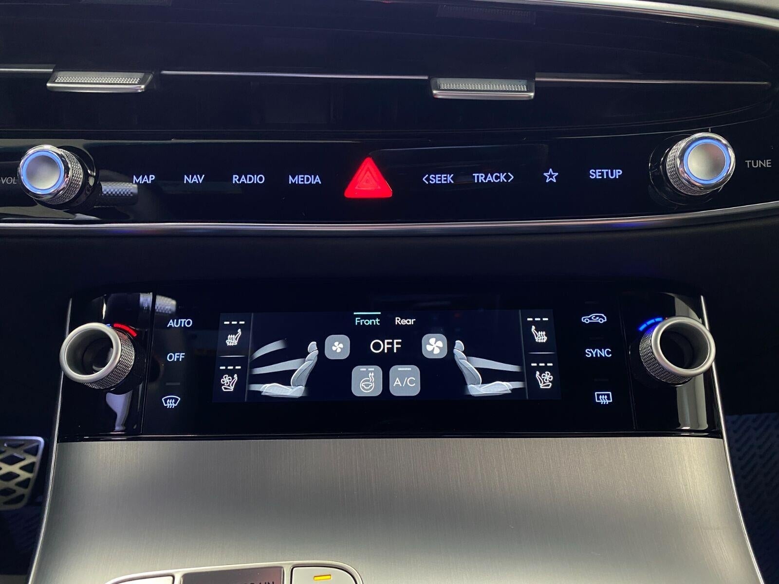 2027 Genesis GV70 2.5T SPORT PRESTIGE