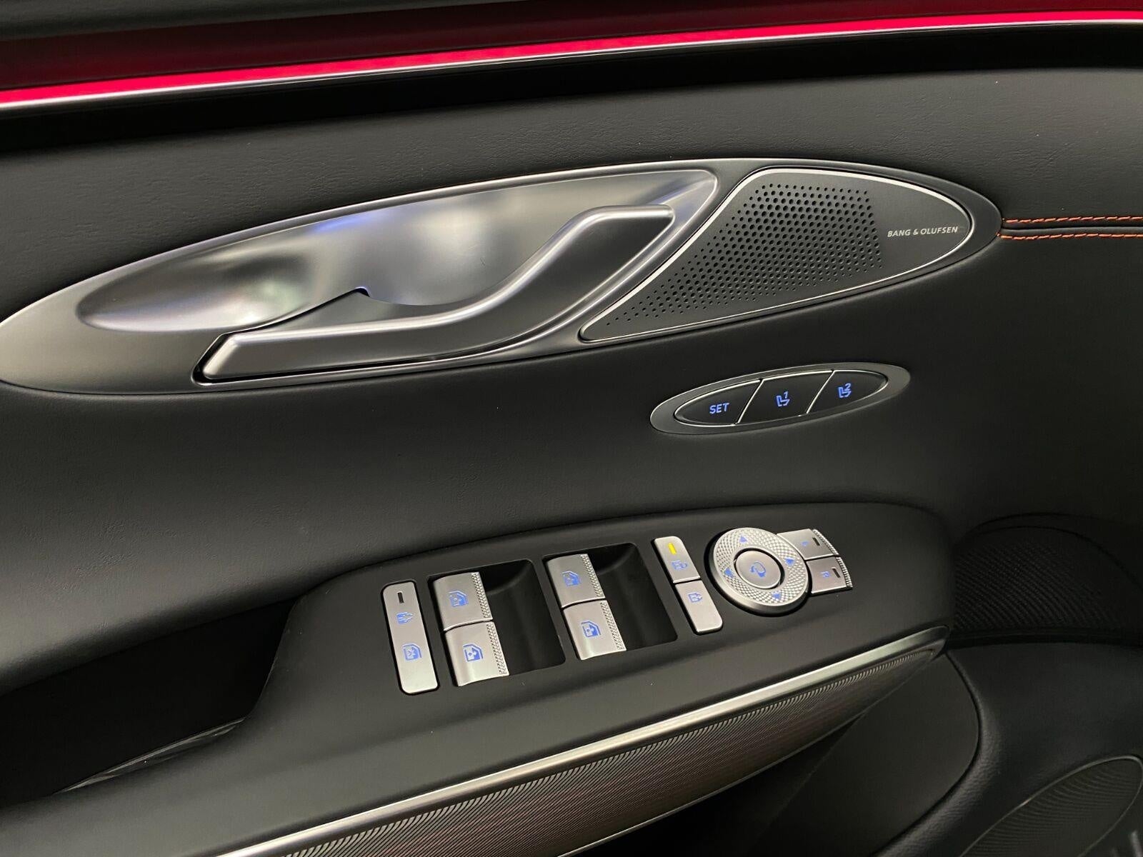2027 Genesis GV70 2.5T SPORT PRESTIGE
