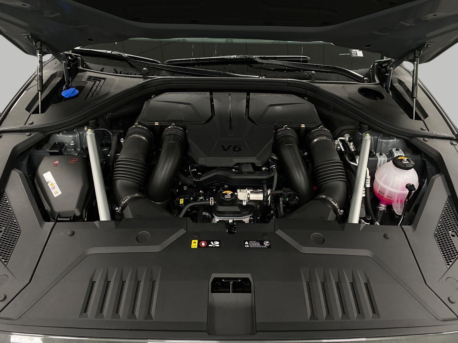 2027 Genesis GV70 3.5T Prestige Graphite AWD