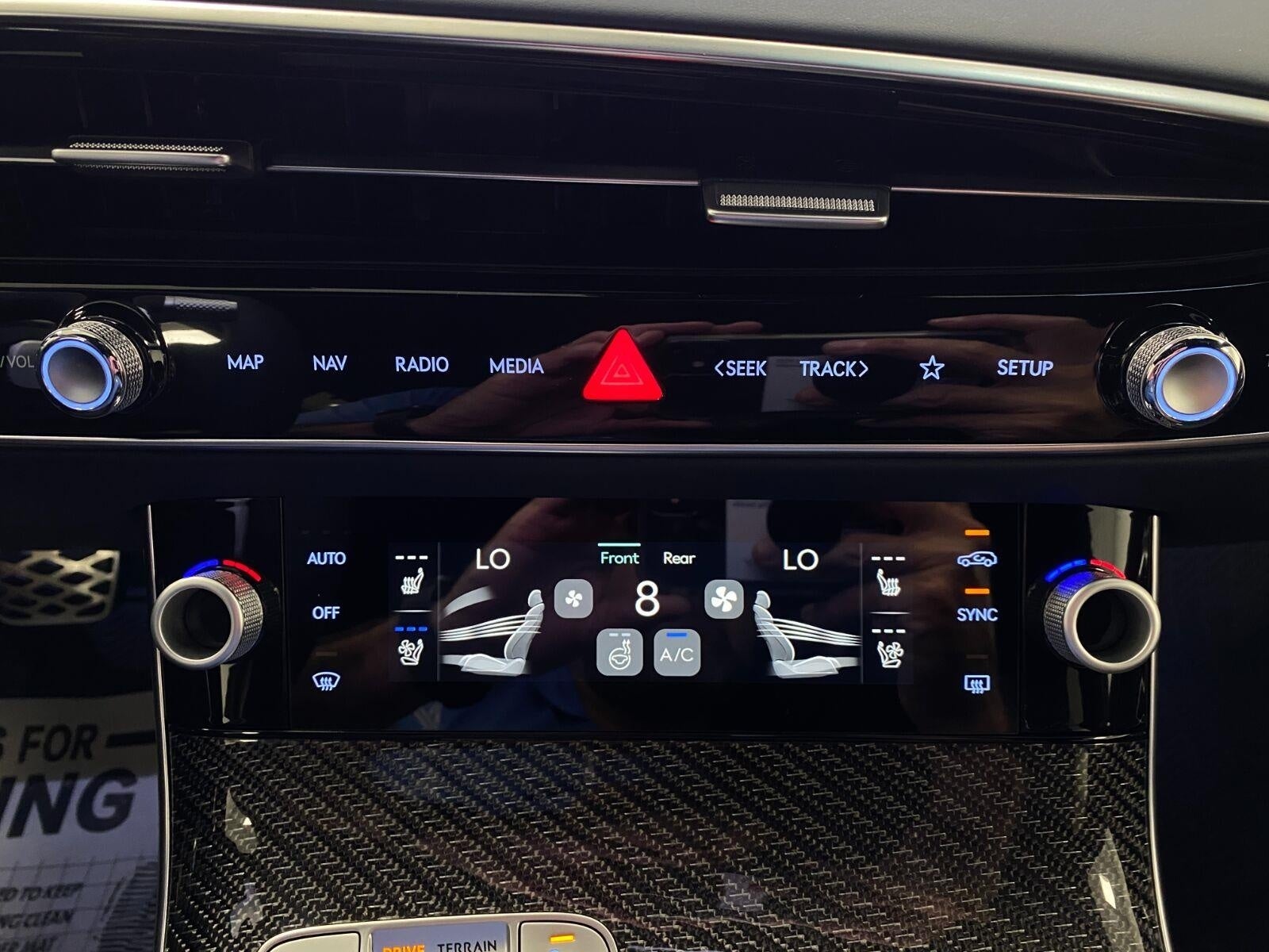 2027 Genesis GV70 3.5T PRESTIGE GRAPHITE