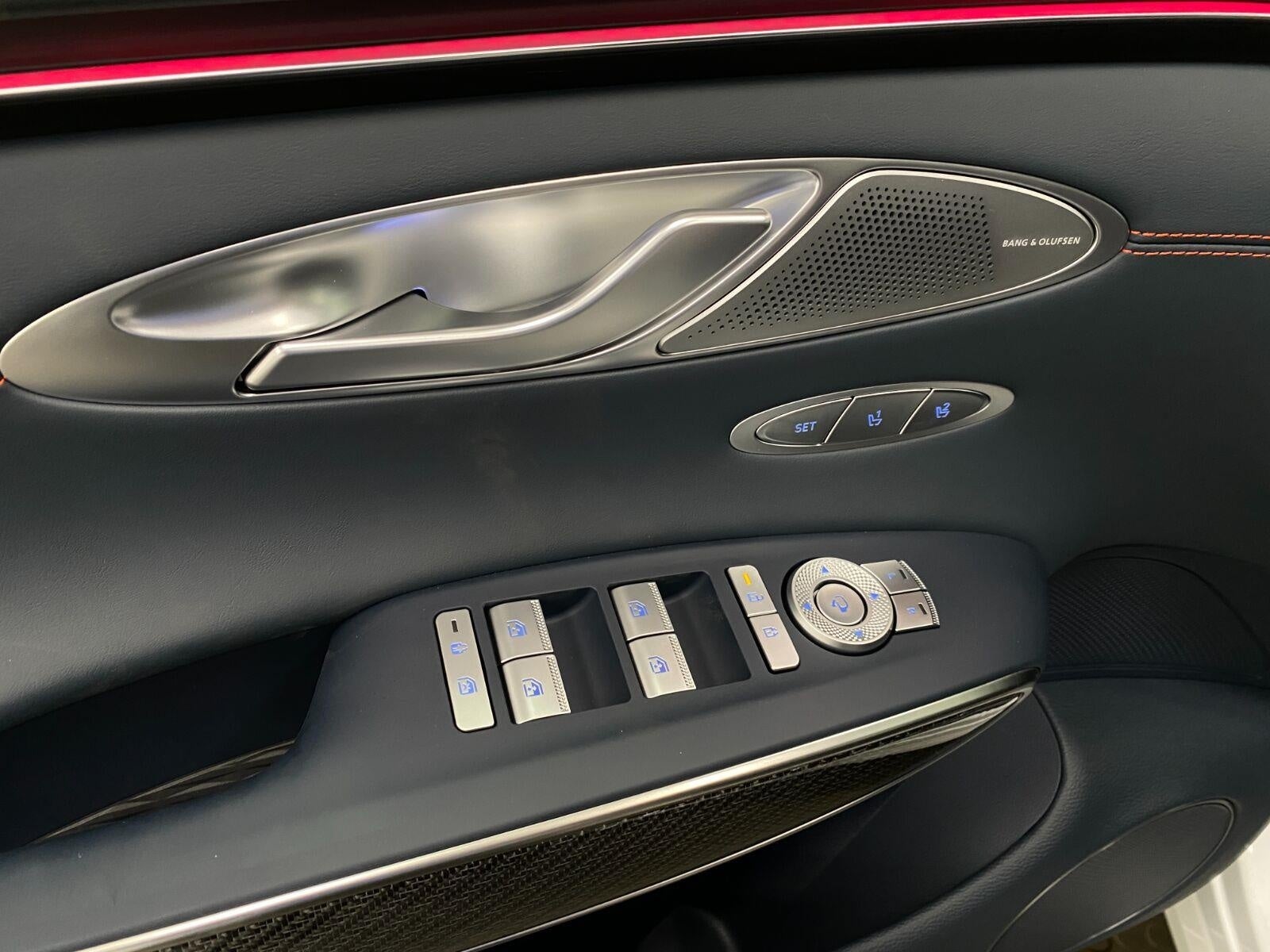 2027 Genesis GV70 3.5T PRESTIGE GRAPHITE