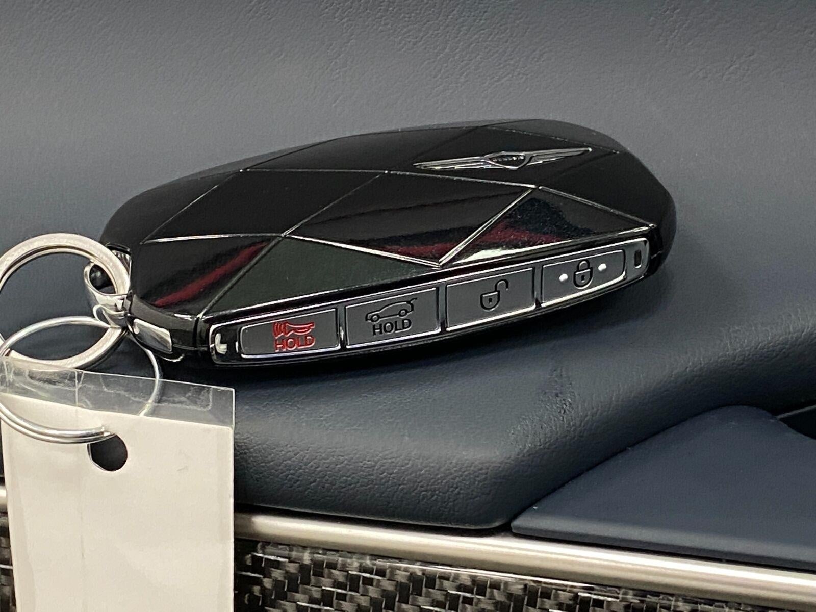 2027 Genesis GV70 3.5T PRESTIGE GRAPHITE
