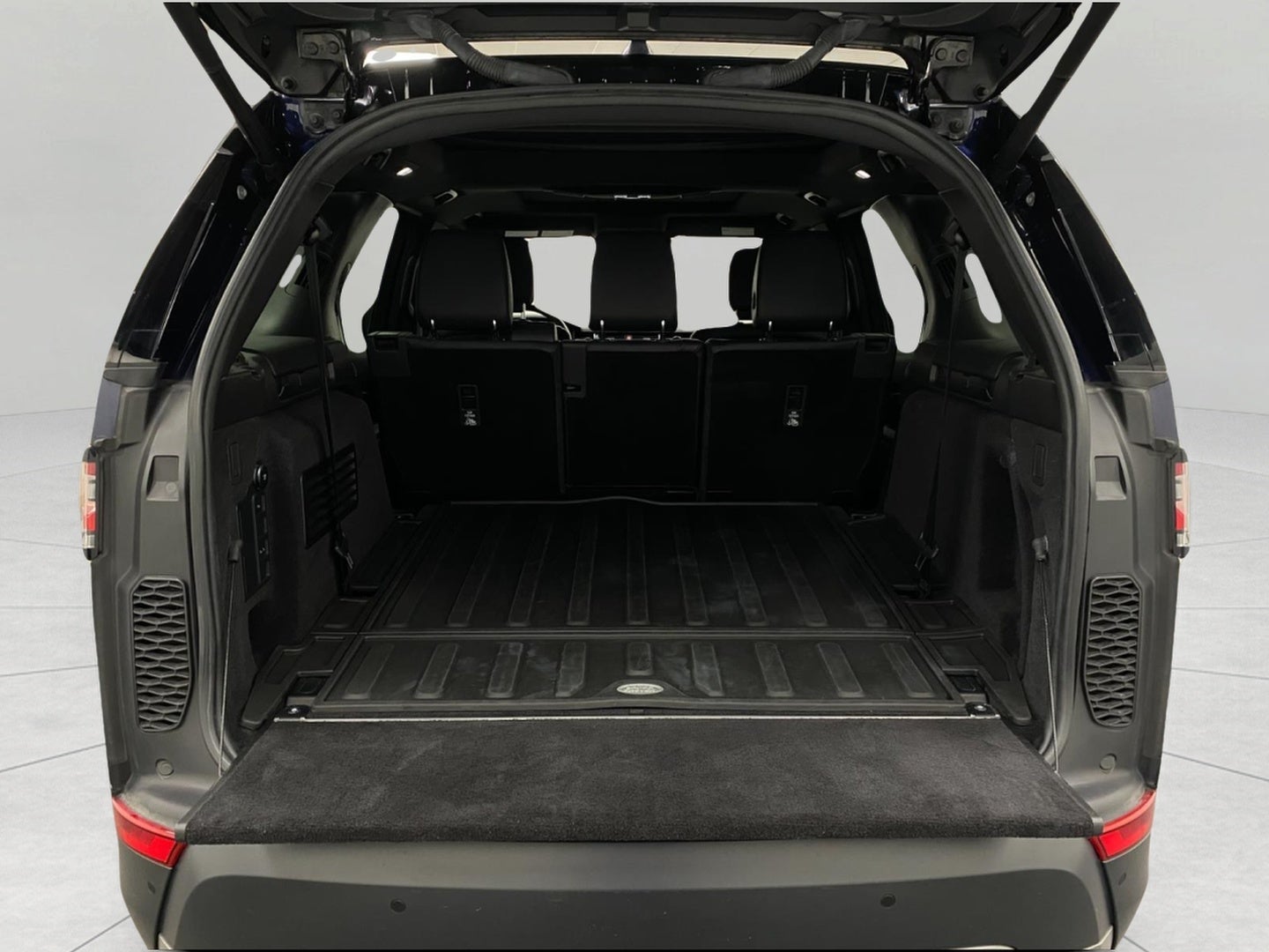 2019 Land Rover Discovery HSE V6 Supercharged