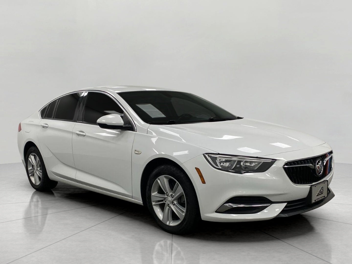 2019 Buick Regal Sportback 4dr Sdn Preferred FWD