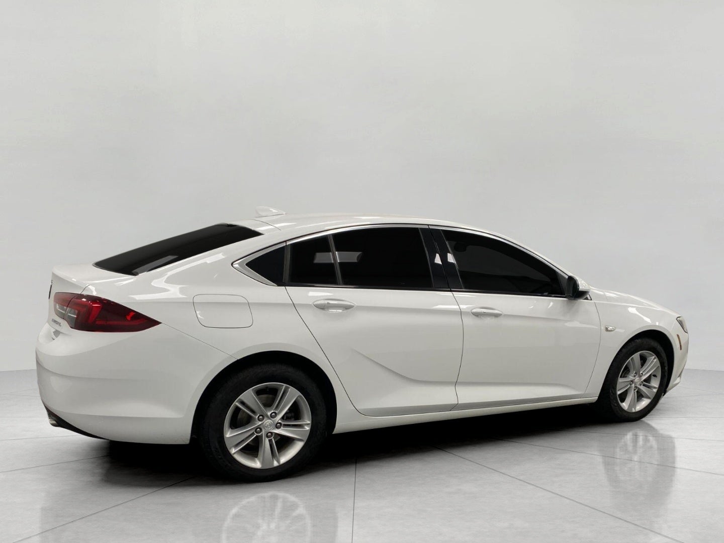 2019 Buick Regal Sportback 4dr Sdn Preferred FWD