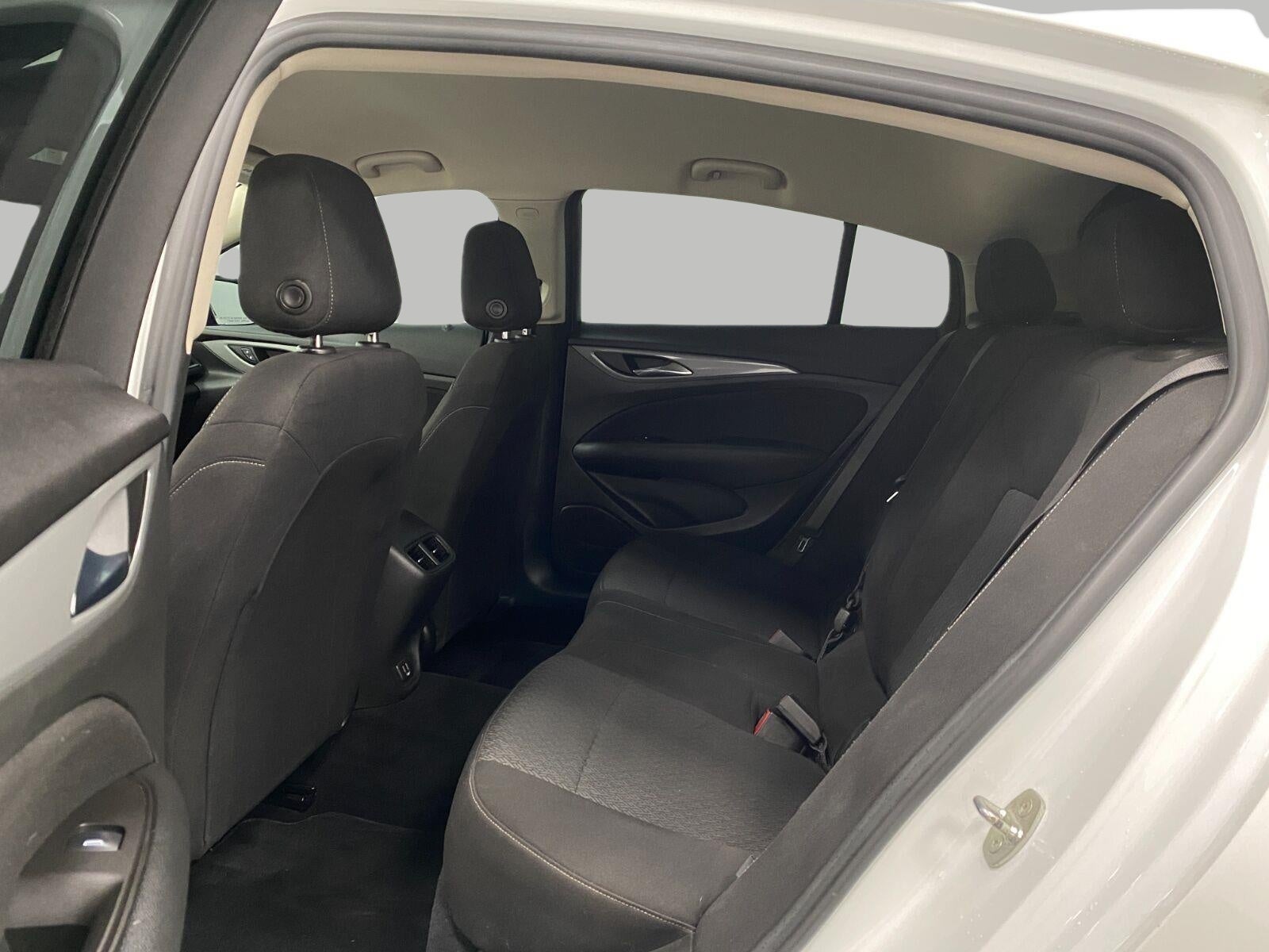 2019 Buick Regal Sportback 4dr Sdn Preferred FWD