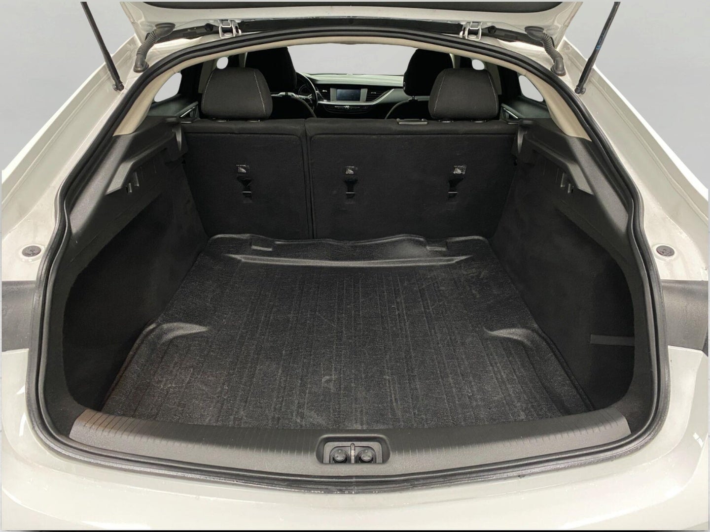 2019 Buick Regal Sportback 4dr Sdn Preferred FWD